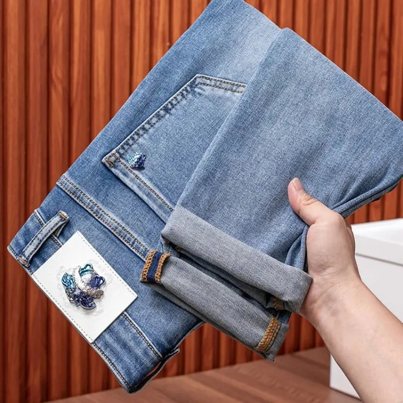 Jeans Kualitas Tinggi Baru 2024 Pakaian Pria Fashion Kasual Serbaguna Ringan Mewah dan Kesederhanaan Celana Meruncing Slim Fit — image 2