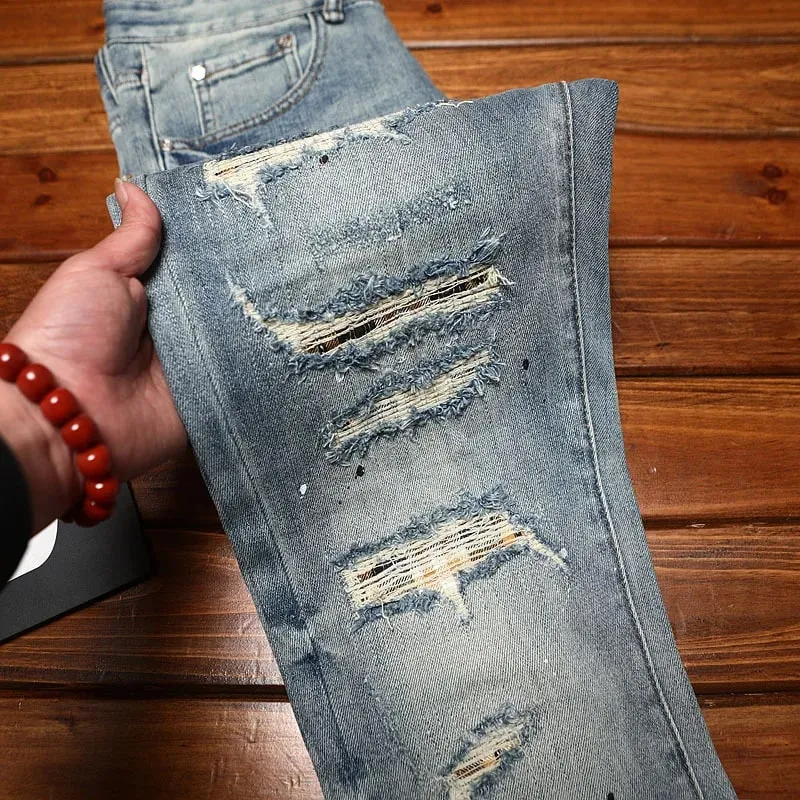 Zerrissene Patch-Jeans für Herren, abgenutzt und abgenutzt, schmal geschnitten, für den Sommer, kleine Füße, elastisch, modisch, nostalgisch, lange Hose im Retro-Stil