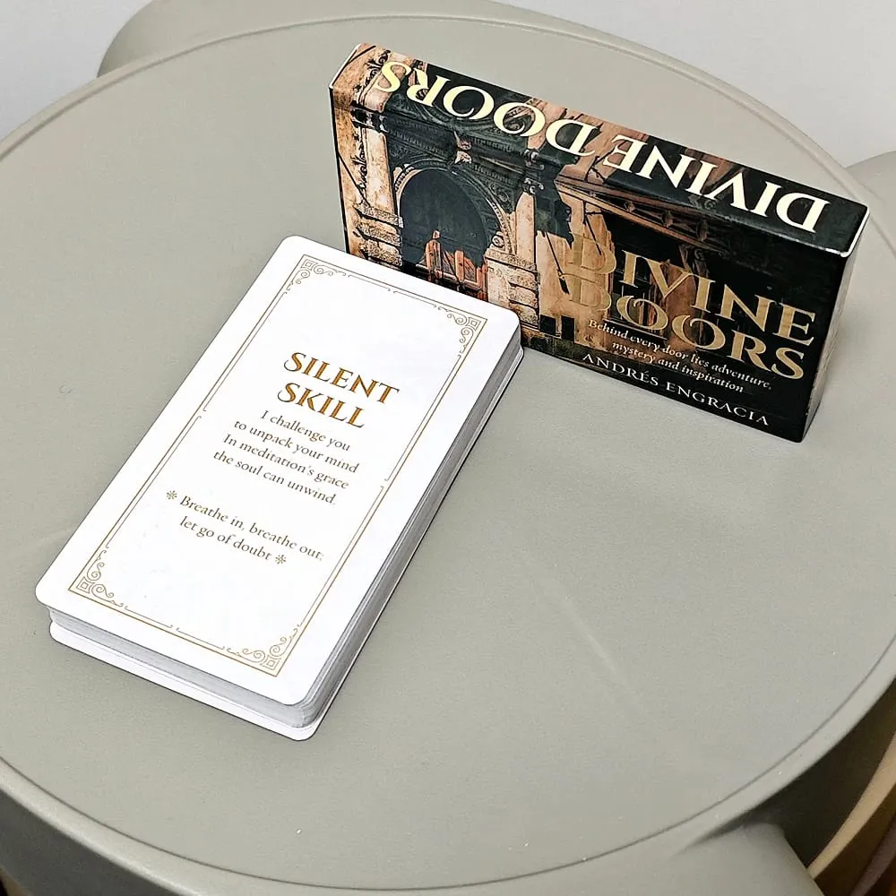 Divine Doors Oracle Deck Balíček se 40 kartami 10,5*6 cm Za každým dveřmi se skrývá dobrodružné tajemství a inspirace — image 4