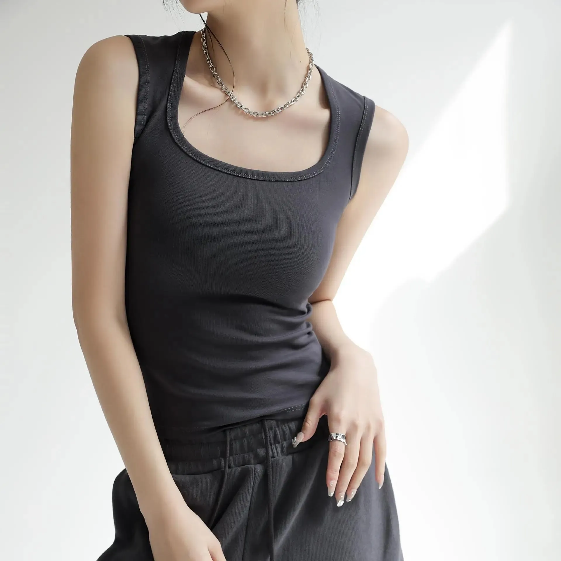 Women's Solid Color Wide Strap U-Neck Sleeveless Tank Top Summer Slim Fit Casual Basic Inner Wear Streetwear Vest — image 13
