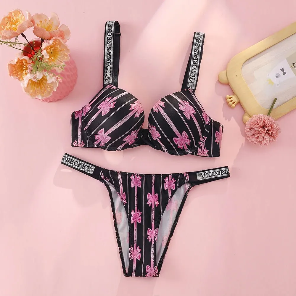 VS Molto sexy Logo Shine Strap Reggiseno push up floreale tropicale Shine Script Perizoma Slip Victoria Secret Set di lingerie sexy — image 9