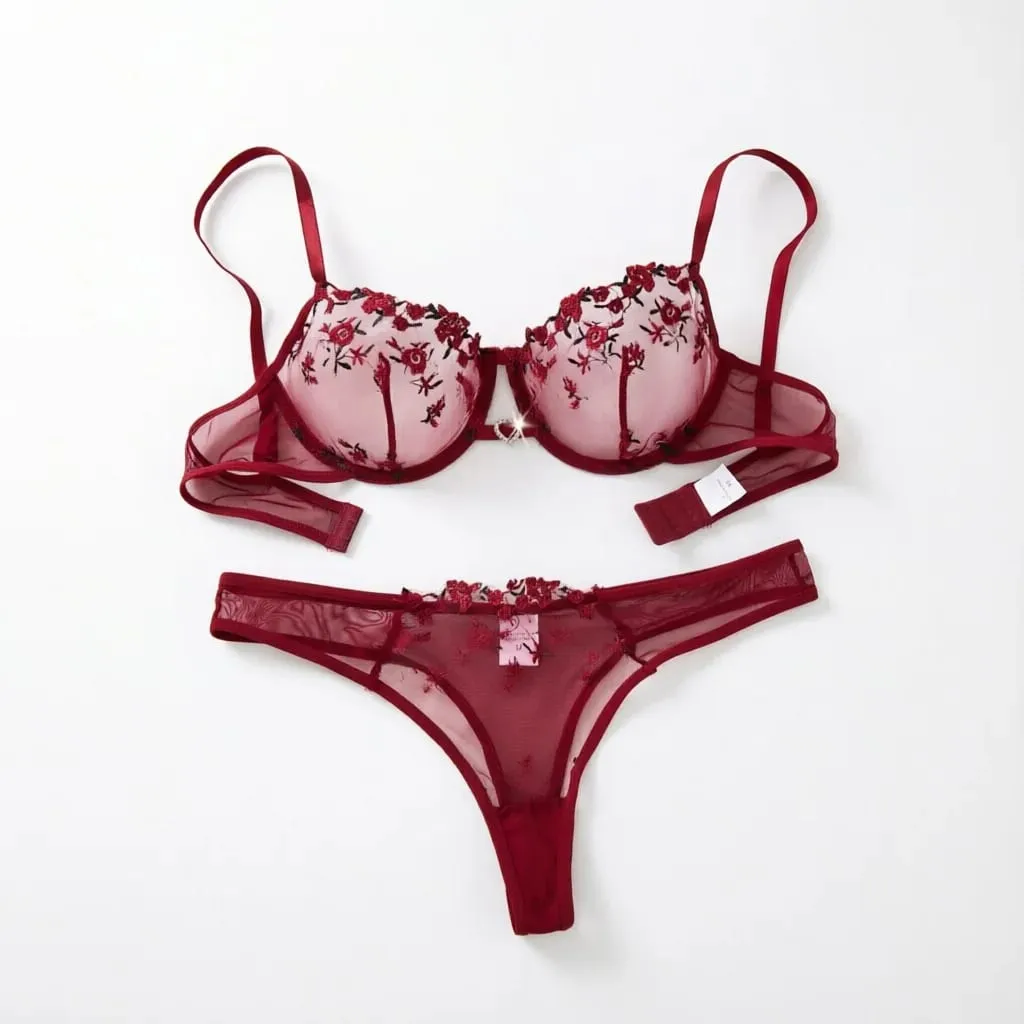 Ensemble de sous-vêtements respirants confortables semi-transparents brodés en forme de coeur rouge vin pour femme approprié ZA825026 — image 1