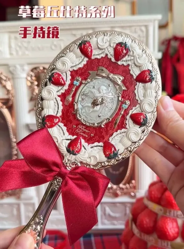 Flower Knows ręczne lusterko do makijażu noc świętojańska truskawka Cupid Bunny ogród wzór reliefowy ograniczony kolor zestaw narzędzi do makijażu
