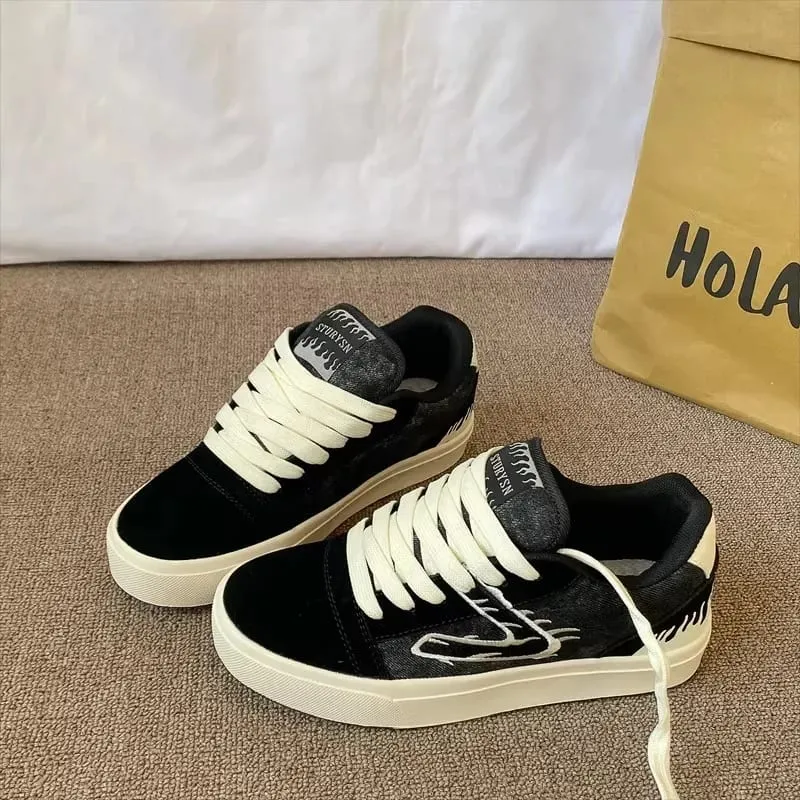 Design Sensation – chaussures de tableau noires et blanches pour hommes, baskets basses respirantes et décontractées, nouveau Style de Sport pour Couple, printemps 2026 — image 4