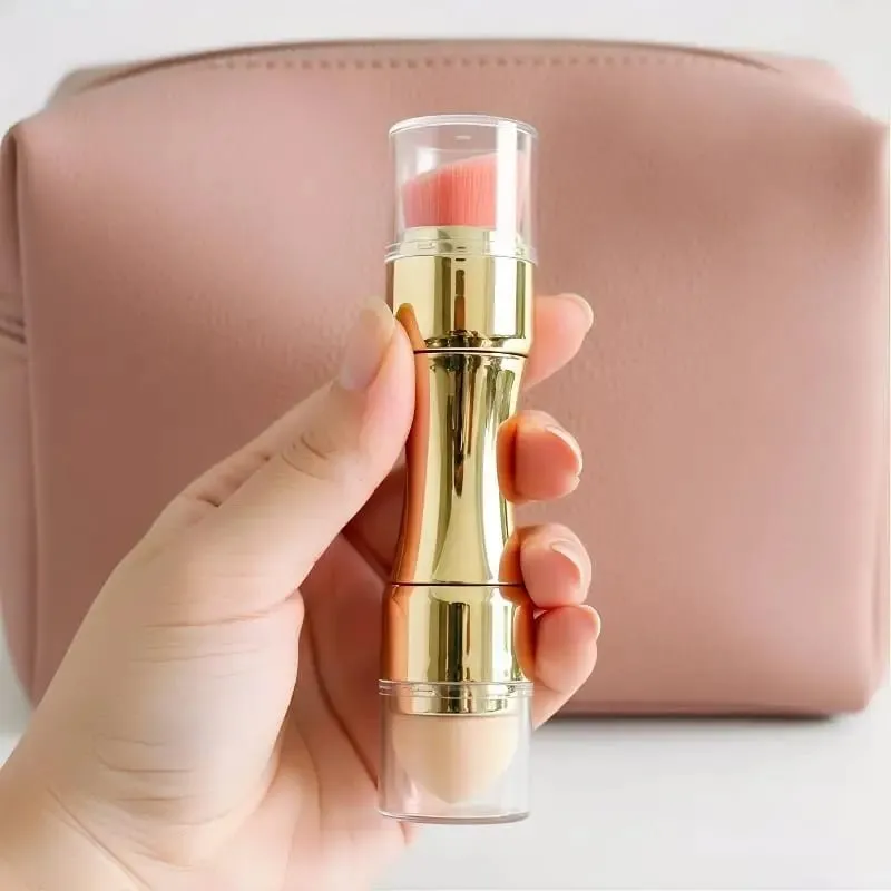 סט מברשות איפור 4in1 עבור Eyeshadow Foundation Concealer Lip Handy מברשות ניידות לנסיעות ולשימוש יומיומי