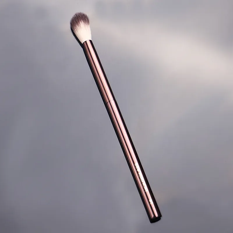 1 adet #14 Göz Farı Makyaj fırçaları Göz farı kontur makyaj fırçası Vurgulamak Kırışık Profesyonel Kozmetik aracı metal sap — image 4