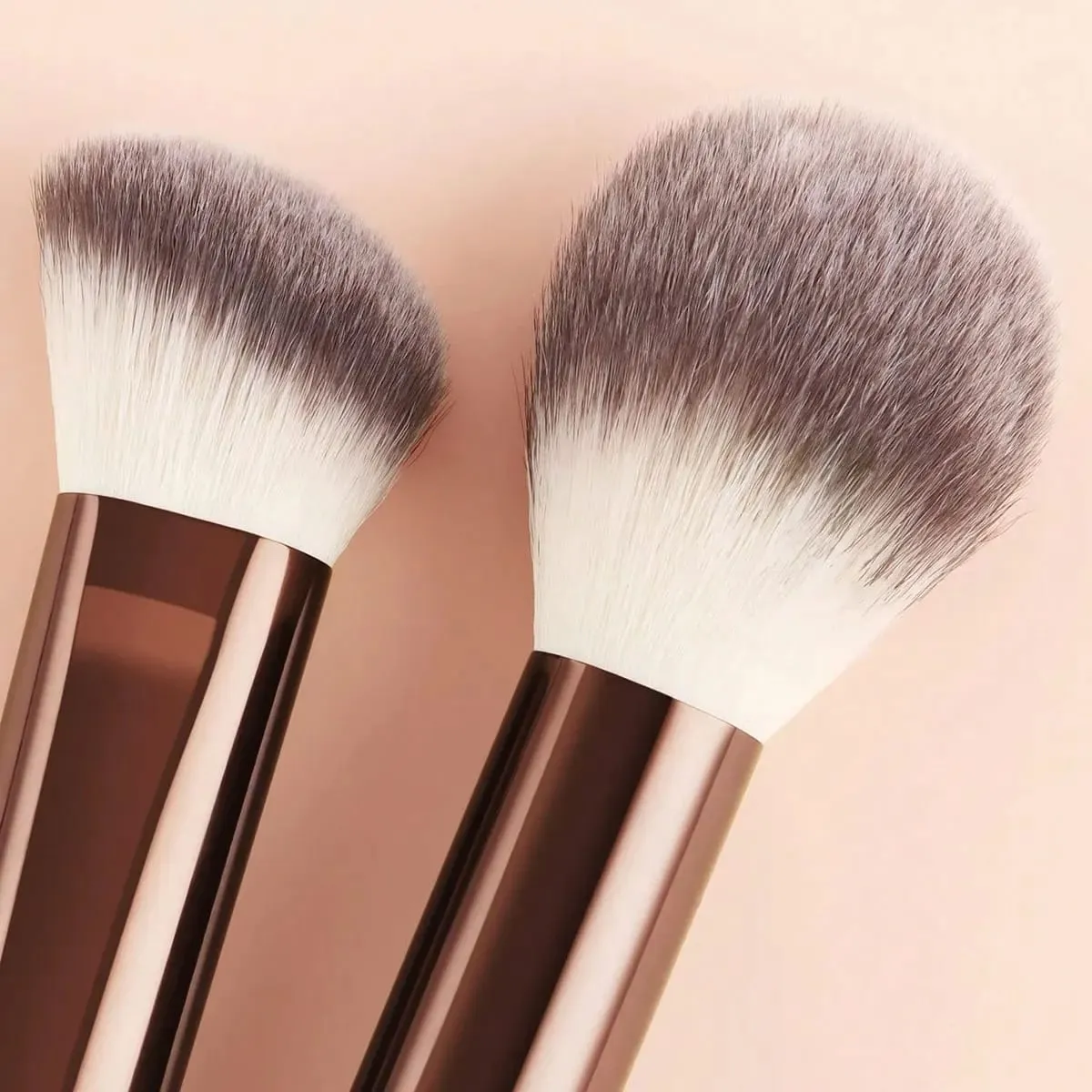 Profesjonalny, wielofunkcyjny zestaw pędzli do makijażu 8 szt. Pędzli do makijażu z długą rączką, w tym puder i róż do podkładu Contour Nos