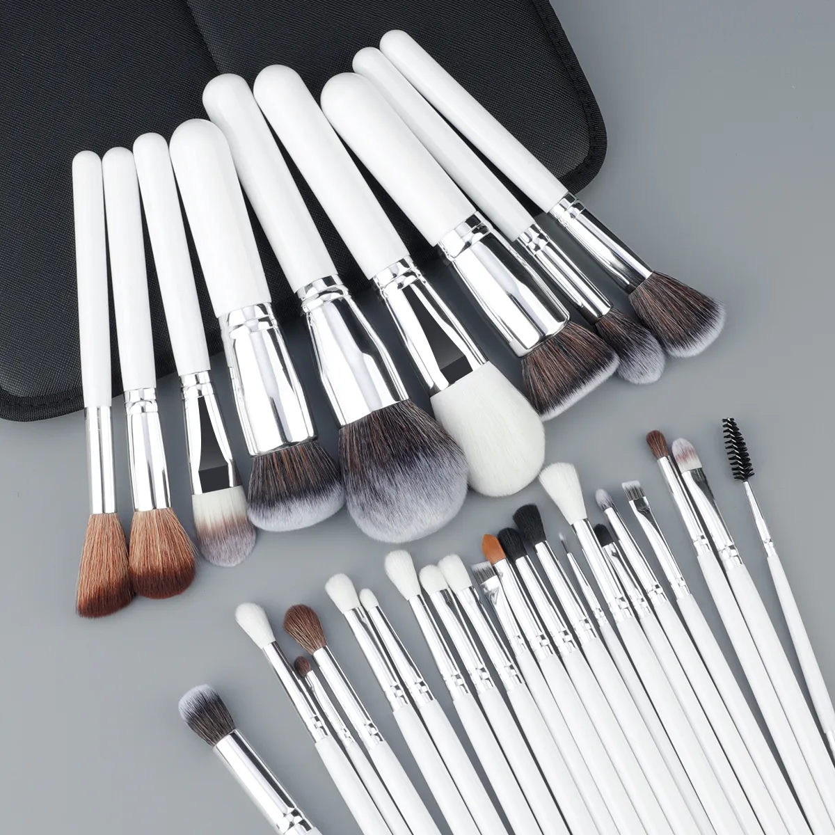 30 stk professionelle makeup børster sæt med bærbar opbevaringstaske sort og hvid børster opfylder helt makeup behov — image 6