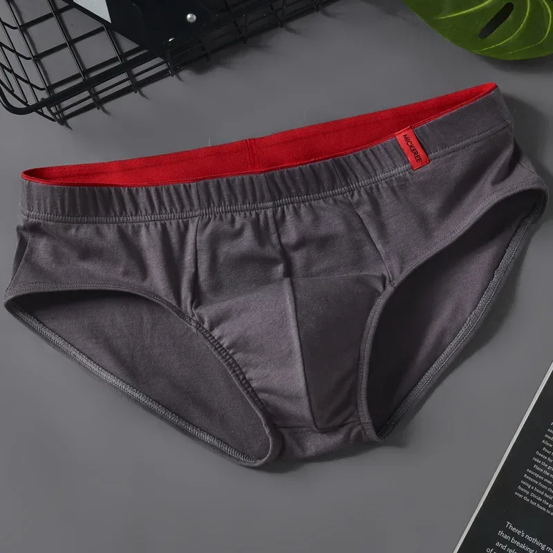 Slip da uomo Slip in cotone tinta unita per giovani Vita comoda e sexy Tendenza esplosione Biancheria intima traspirante Sissy Mutandine — image 7