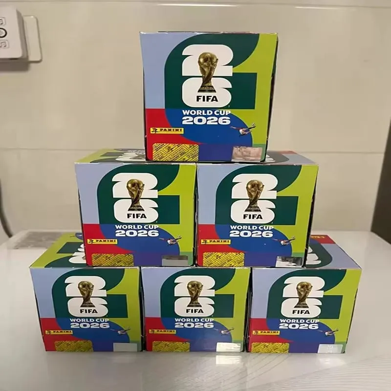 Panini Boîte de collection d'autocollants officiels de la Coupe du Monde de la FIFA 2026 – Boîte complète sous licence avec album d'autocollants Joueur de football authentique — image 4