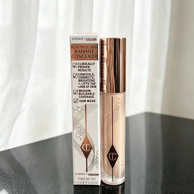 Charlotte Tilbury Starlight Powder Compact og Concealer Medium til fuld dækning Oplysende Vandtæt Hydrating Dewy Finish — image 15