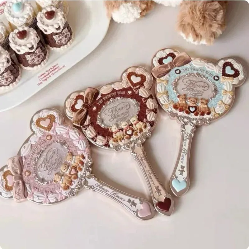 Flower Knows ręczne lusterko do makijażu noc świętojańska truskawka Cupid Bunny ogród wzór reliefowy ograniczony kolor zestaw narzędzi do makijażu