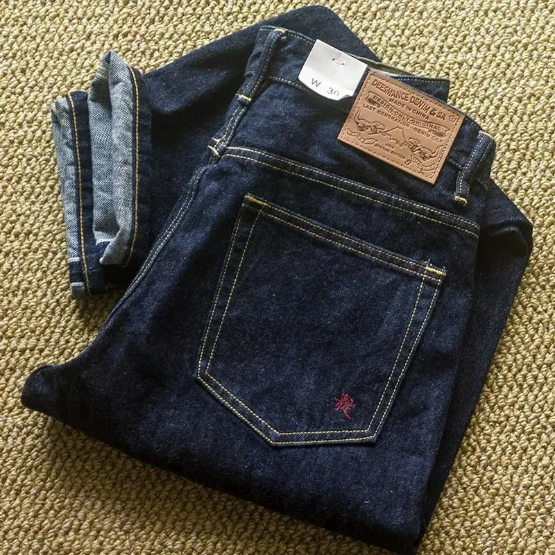 Jean en denim vintage japonais avec ponçage, coutures rouges et couleur originale pour l'automne avec broderie