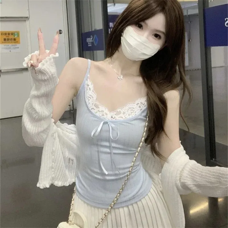 Hiasan Renda Patchwork Seksi Baju Atasan Camis Kasual Manis Ramping Pejal Leher V Tanpa Lengan Baju Kebal Comel Wanita 2025 Musim Panas Streetwear Wanita — image 2