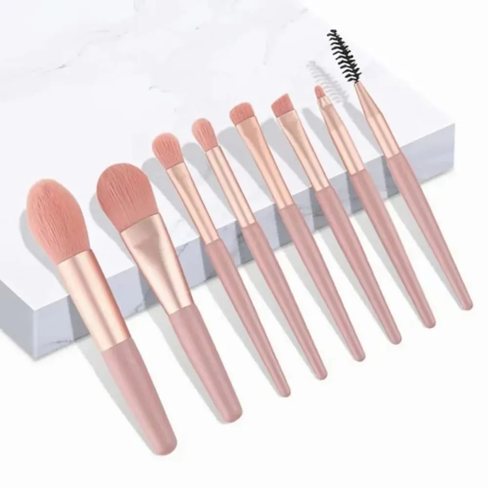 Juego de brochas de maquillaje para principiantes, brochas suaves y esponjosas para rostro y ojos con bolsa de PU, ideal para maquilladores, patrón de flores doradas — image 4