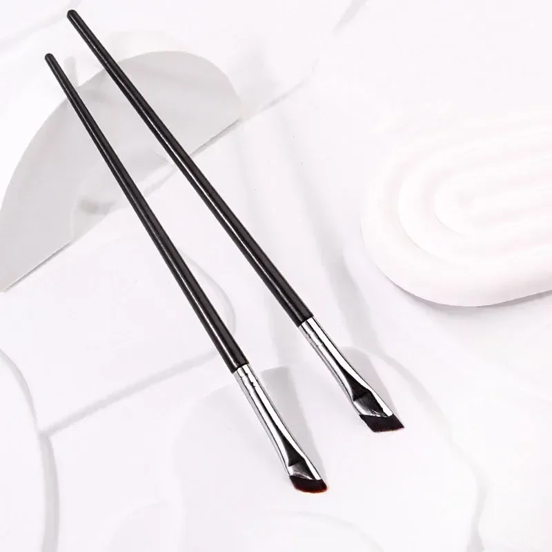 Karsyngirl 2/3 ชิ้นใบมีดอายไลเนอร์แปรงแปรงแบบพกพา Flat Fine Eye Liner Brow Contour แปรงแต่งหน้าแต่งหน้าเครื่องมือ — image 7