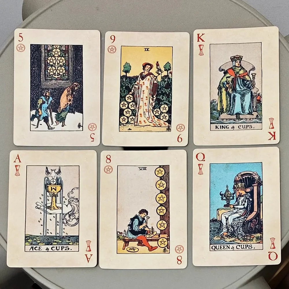 RWS-Spielkartendeck: Pokerdeck mit 78 Karten, illustriert mit RWS-Bildern, kombiniert Tarot- und Spielkarten, 9 x 6 cm, doppelt geprägt — image 6