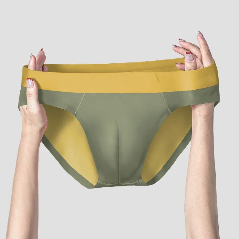 Pakaian dalam sutra es pria mulus, celana segitiga bernapas, celah pendek seksi pinggang rendah sporty tipis musim panas — image 6