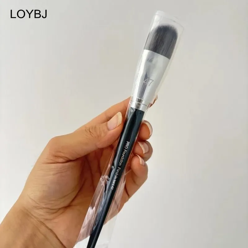 No. 47 Bevel Angle Foundation Brush with plastic cover Professional Slope Liquid Foundation BB Cream Makeup Brush 1/2/3/4/5 PCS — image 5