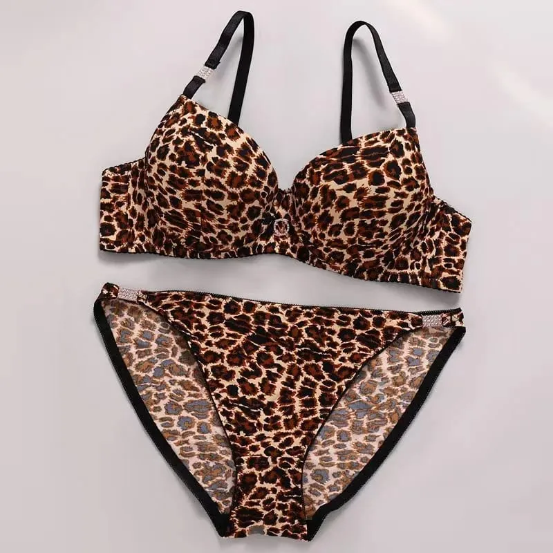 Set di biancheria intima sexy con stampa leopardata Set di reggiseno spesso inferiore sottile superiore Set di reggiseno push-up sexy