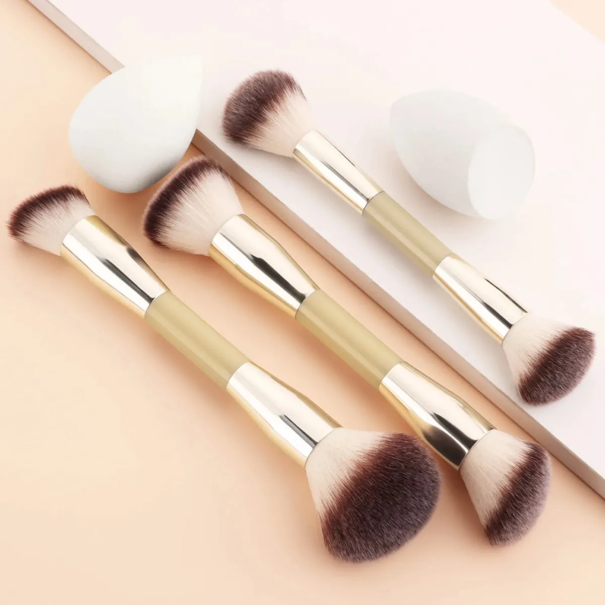5 Buah Set Alat Rias 3 Kuas Ujung Ganda 2 Spons Kecantikan untuk Kit Kosmetik Wajah Kontur Foundation Blush