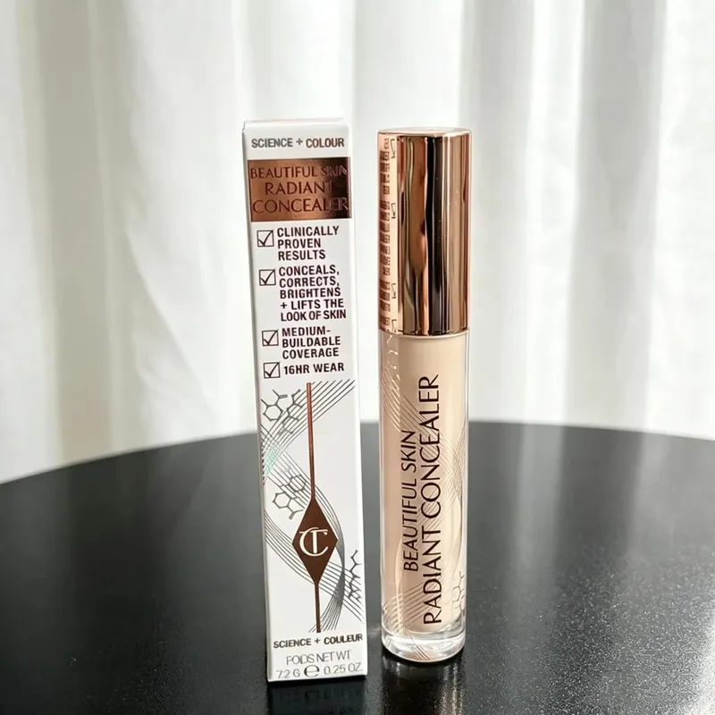 Charlotte Tilbury Starlight Powder Compact og Concealer Medium til fuld dækning Oplysende Vandtæt Hydrating Dewy Finish — image 11