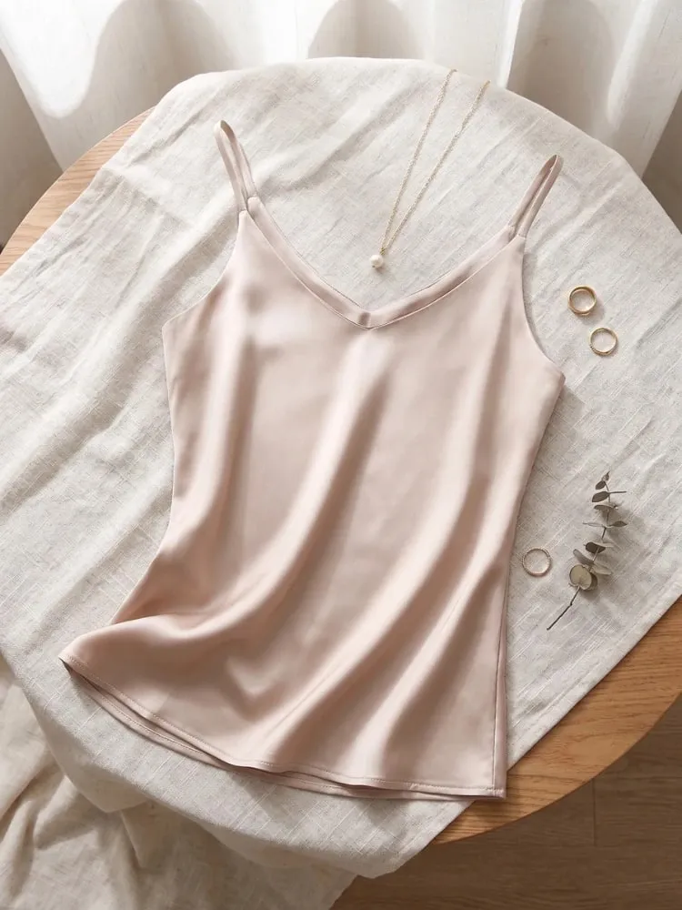 2026 Summer Spaghetti Strap Dame Tank Top Halter V-hals Basic White Cami Ærmeløse satin silkeoverdele Dame Camisole — image 9