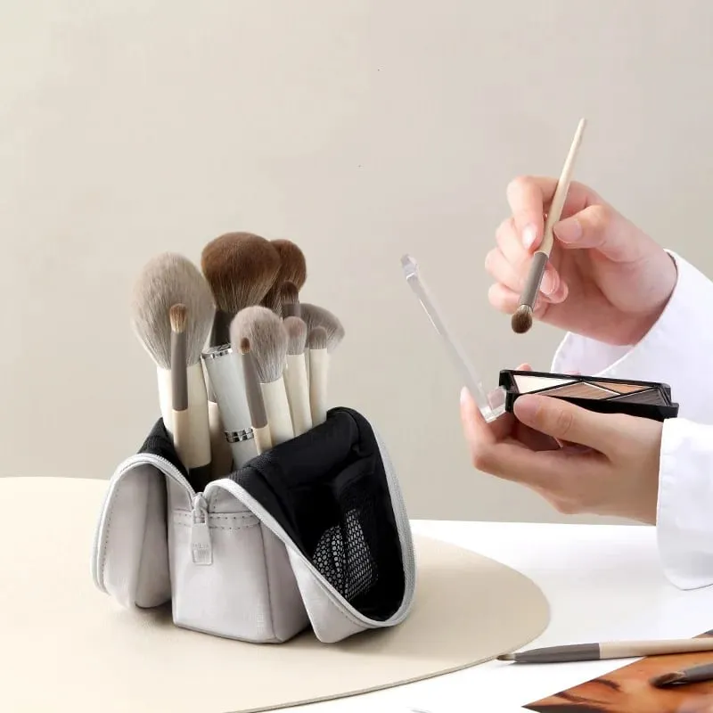 Portable Makeup Brush Bag Magnetic Stand Makeup Storage Travel Cosmetic Organizer Holder Box Lady's Travel Toiletry Bag Vertical — image 1
