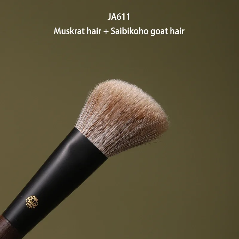 Kuas Rias Buatan Tangan Profesional 1 Buah Kuas Kontur Siku Rambut Kambing Kuda Rubah Tupai Kuas Rias Pegangan Walnut — image 14
