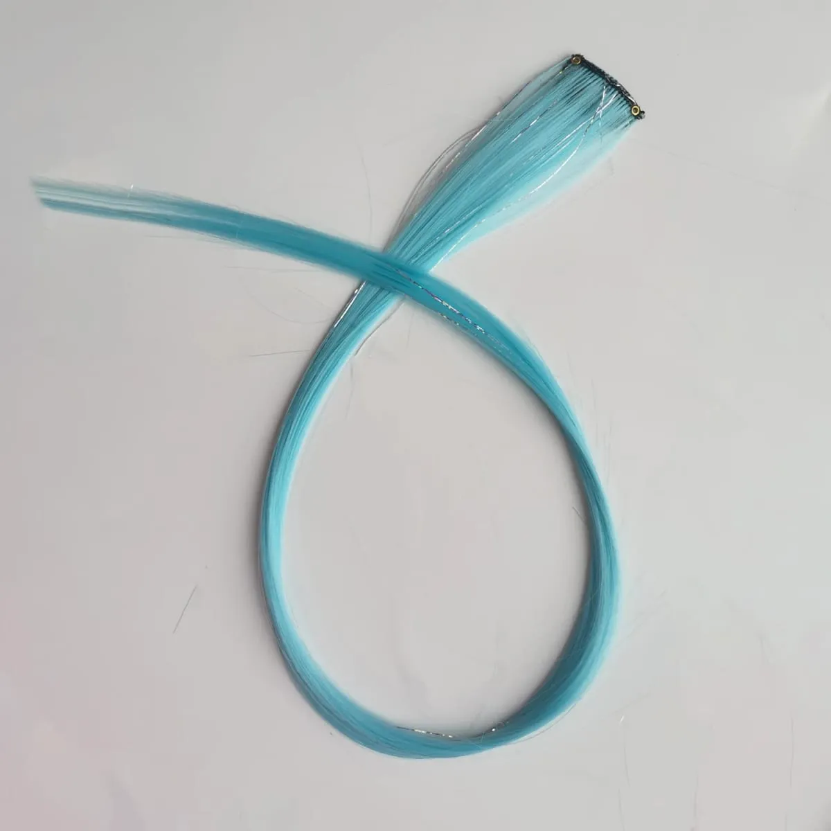 Extension de cheveux synthétique à clips bleu ciel, guirlandes argentées mélangées, postiche arc-en-ciel, points forts de fête de vacances pour femmes et filles — image 6