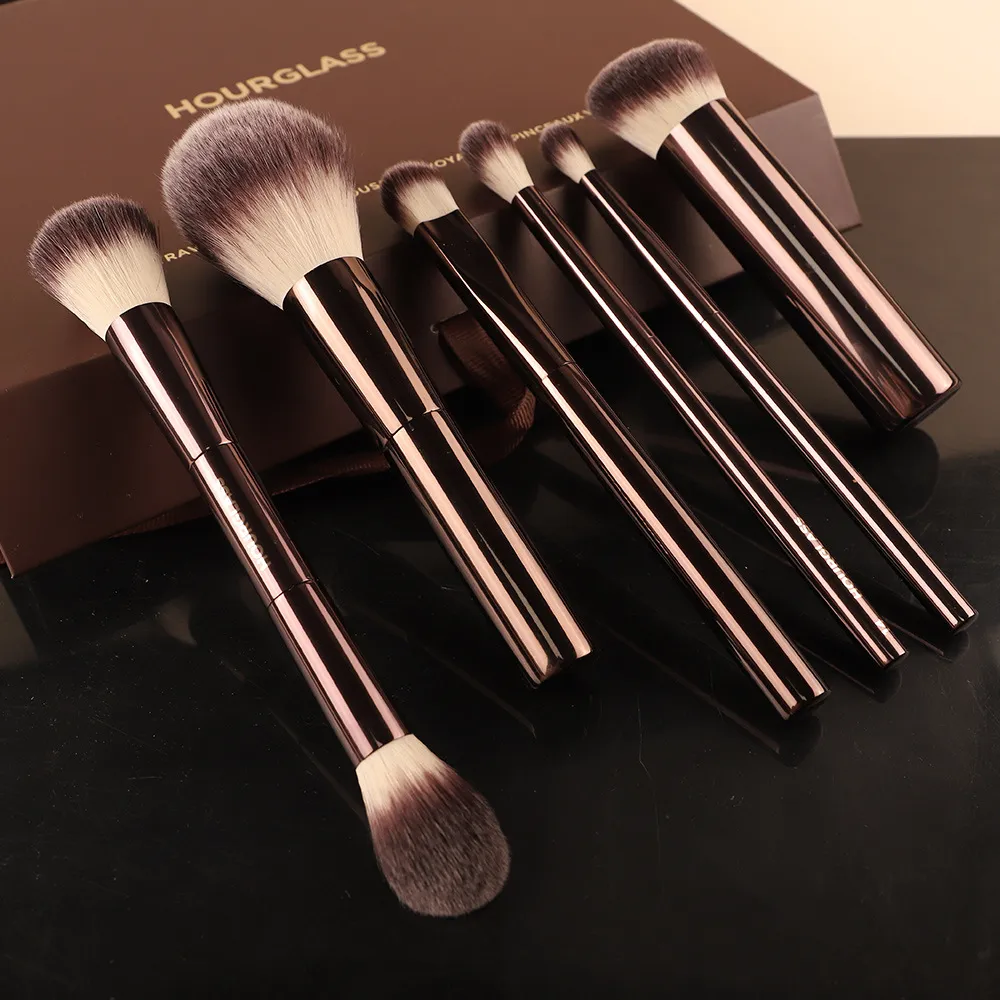 7 pz/set Clessidra Pennelli per trucco Fondotinta in polvere Blush Ombretto Piega Pennello per trucco Correttore con sacchetto cosmetico Confezione regalo — image 2