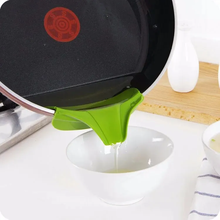 Spout Funnel for Pots Pans and Bowls and Jars Kitchen Gadget Tools Creative Silicone Liquid Funnel Anti-spill Slip On Pour Soup — image 9