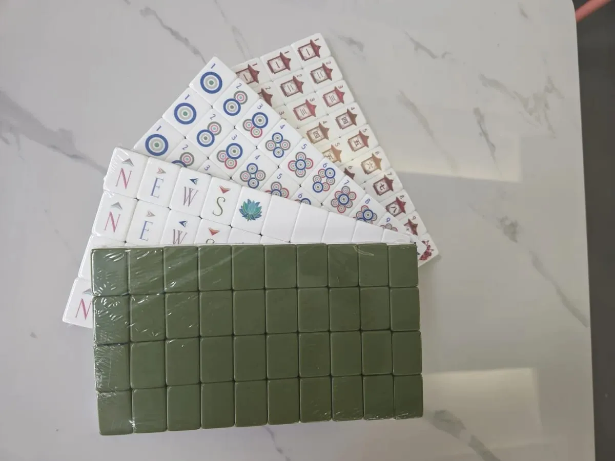 Set Mahjong americano personalizzabile 160 piastrelle Mah Jongg acrilico a 4 strati Regali a sorpresa Mahjong Giochi portatili per feste in famiglia — image 8