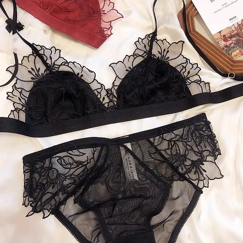 French Embroidery Lace Bralette Wireless Triangle Cup Bra for Women Elegant Underwear Set Thin Straps Small Chest Cover MOYISU — image 8