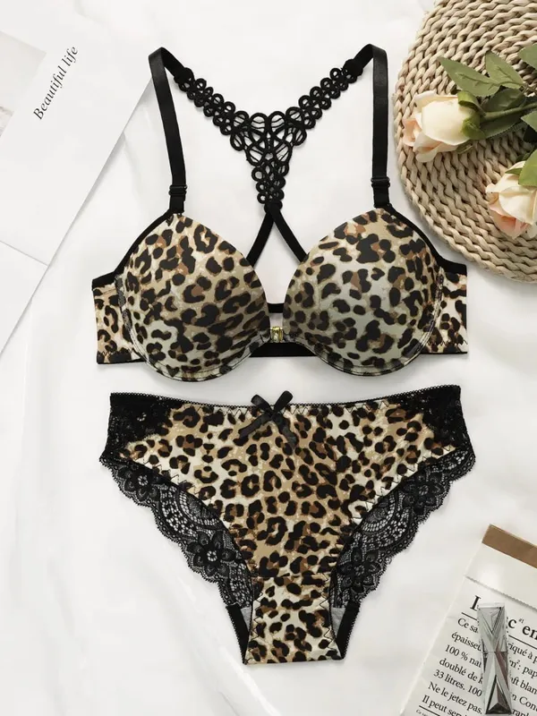 Bayanlar Yeni Leopar Baskı Seksi Ve Rahat Ön Düğme Güzel Arka İç Dantel Üçgen İç Seti A3159