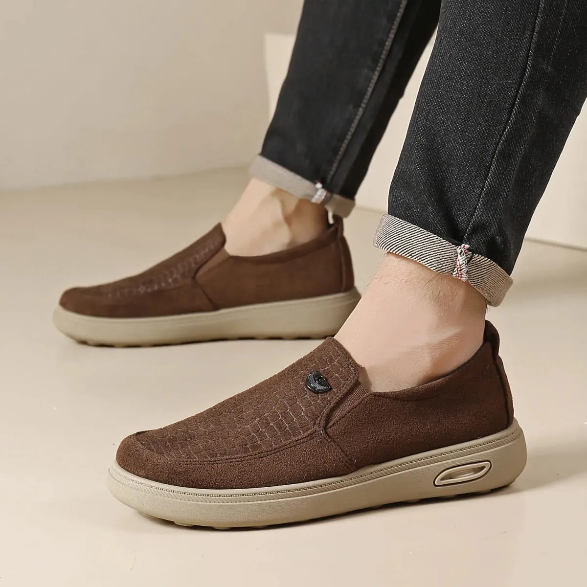 Chaussures légères et respirantes pour hommes, nouvelles chaussures d'été polyvalentes à pied unique, résistantes à l'usure, semelle souple, confortables — image 1