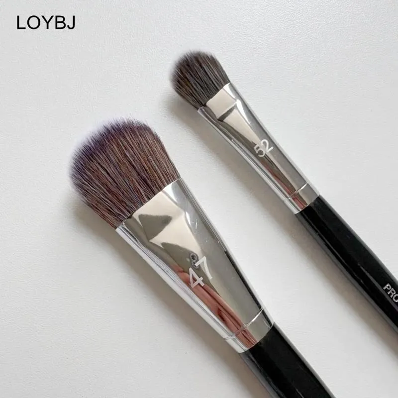 Professionelle Foundation Pinsel 47/52 Besen Kopf Flüssige Foundation Schatten Reparatur Pinsel Frauen Gesicht Basis Make-Up Schönheit Werkzeuge — image 3