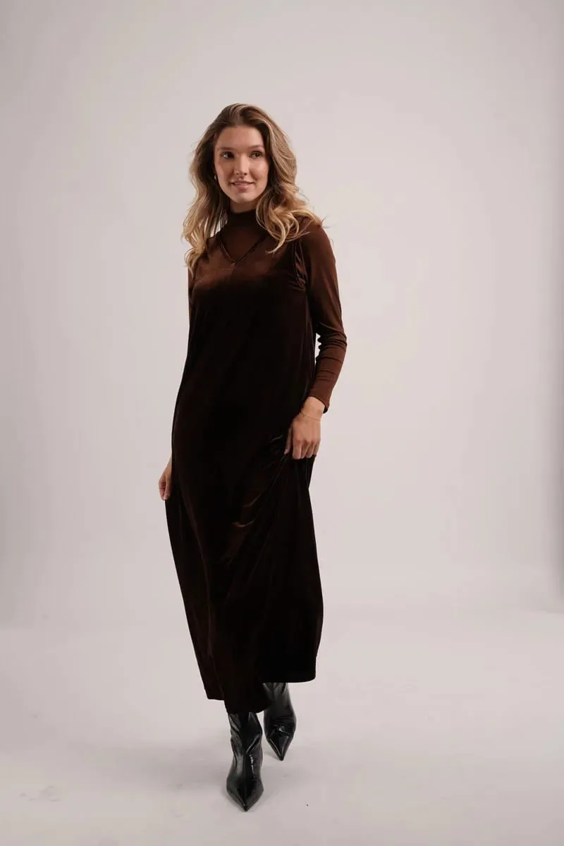 AS AW26 เดรสจั๊มเปอร์ผ้ากำมะหยี่มีกระเป๋าข้าง + เสื้อเจอร์ซีย์เบสิค — image 2