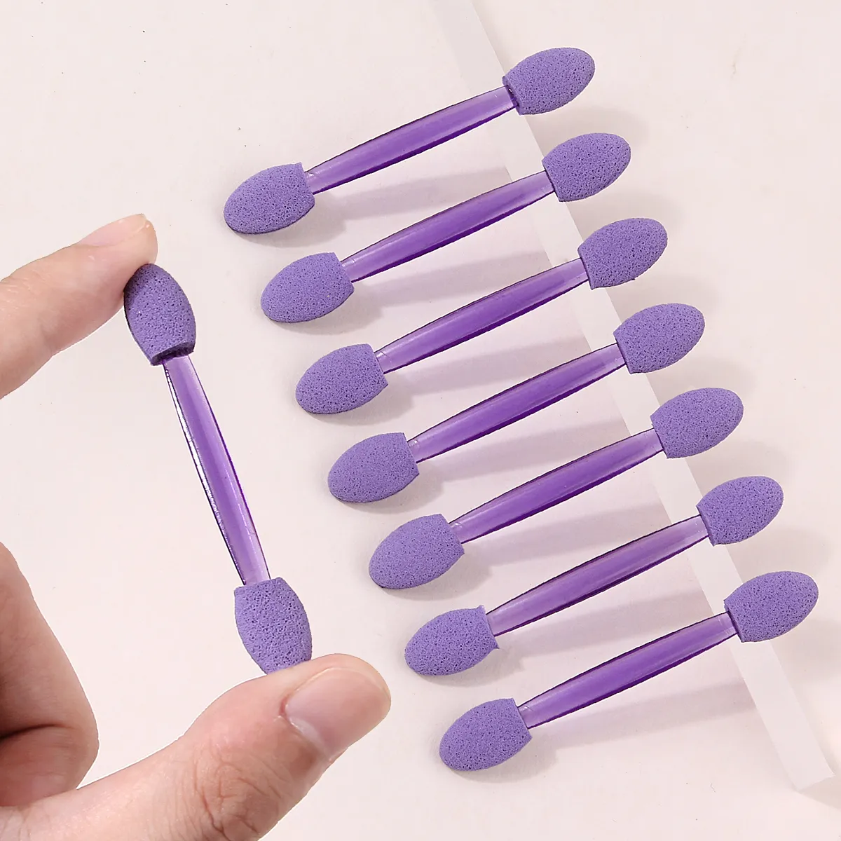 50 Uds. Aplicadores de esponja para sombra de ojos de doble punta, brochas de maquillaje desechables moradas para corrector de sombra de ojos, arte de uñas y cejas — image 4
