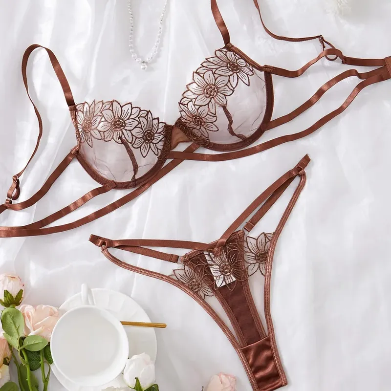 Set Bra Berwayar Berdawai Bersulam Bunga Mewah Berjala Wanita + Seluar Dalam