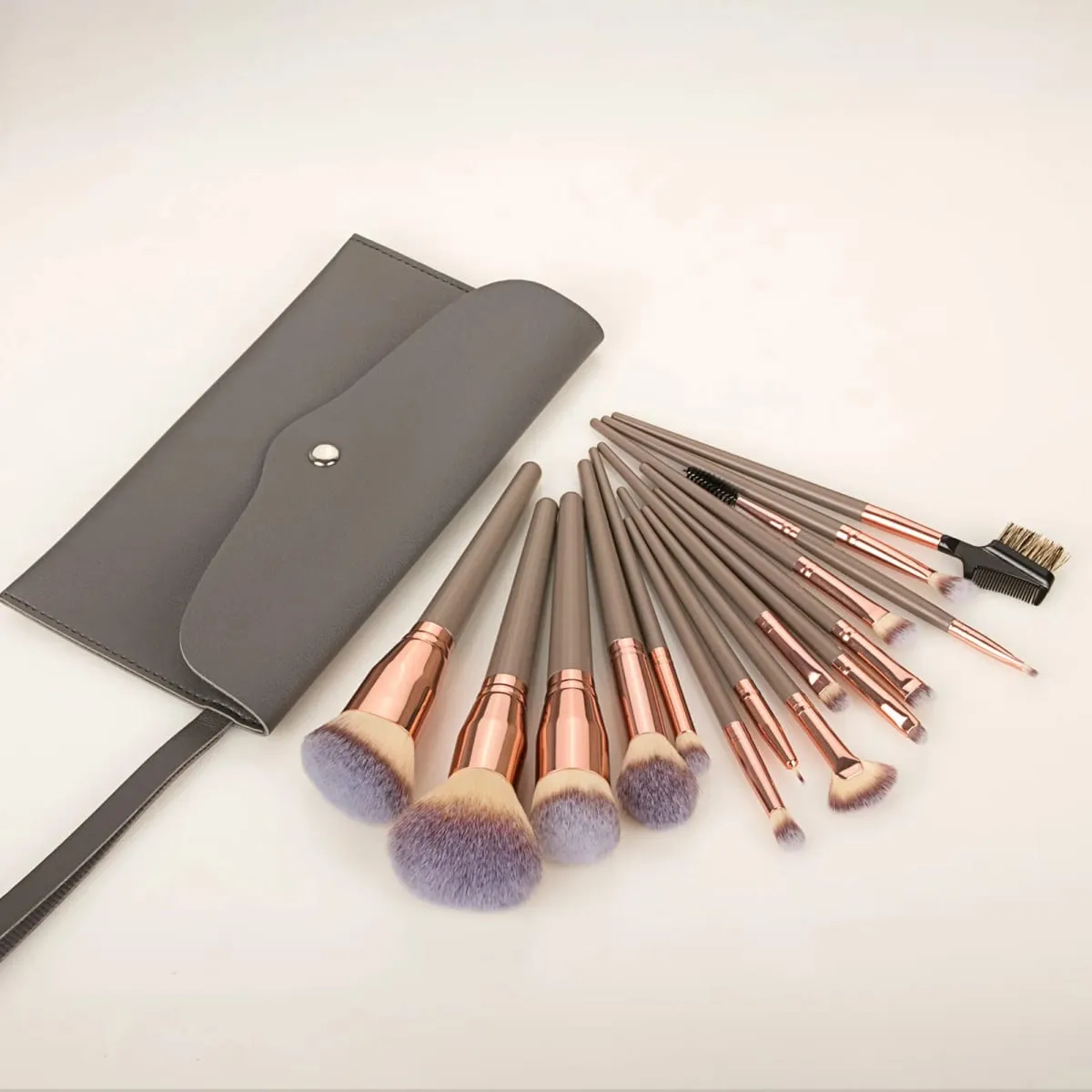 Set di pennelli per trucco da 15 pezzi con custodia in setole morbide Kit pennelli per viso per occhi per fondotinta, fard, ombretto, sopracciglio, strumenti cosmetici — image 2