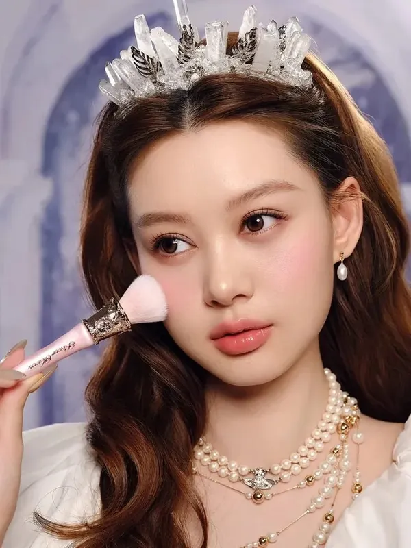ดอกไม้รู้อัศวินยูนิคอร์น 10 ชิ้นแต่งหน้าชุดอายแชโดว์ Blush ลิปสติก Loose Powder Lip Liner กระจกของขวัญกล่อง — image 5