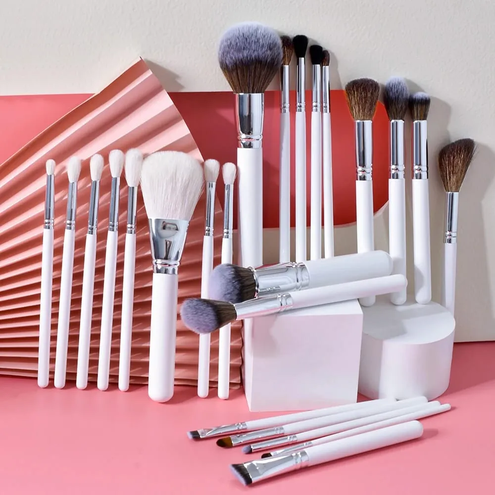 ใหม่ 16/26 ชิ้นไม้ Handle ชุดแปรงแต่งหน้า Foundation Blush คอนซีลเลอร์อายแชโดว์ Eyebrow แปรงแต่งหน้าเครื่องมือความงาม — image 2