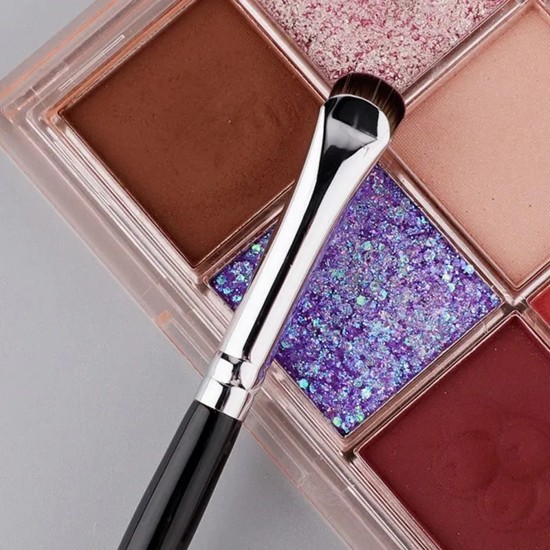 1/2PC Crescent Eyeliner Makeup Børster Øjenmakeupværktøj Præcisions blød øjenskyggebørste Buet tynde kosmetiske værktøj til små øjne