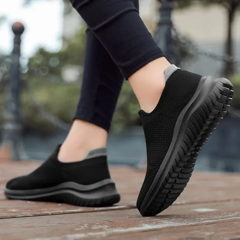 2026 New Comfortable casual shoes man classic sneakers Durable black Flat Canvas Shoes sneakers — image 5