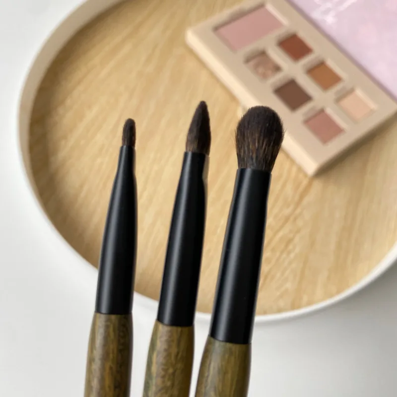 Professional Handmade Makeup Brushes 1PC Soft Squirrel Goat Hair Eye Shadow Blending Brush Green Sandalwood Handle Make Up Brush — image 6
