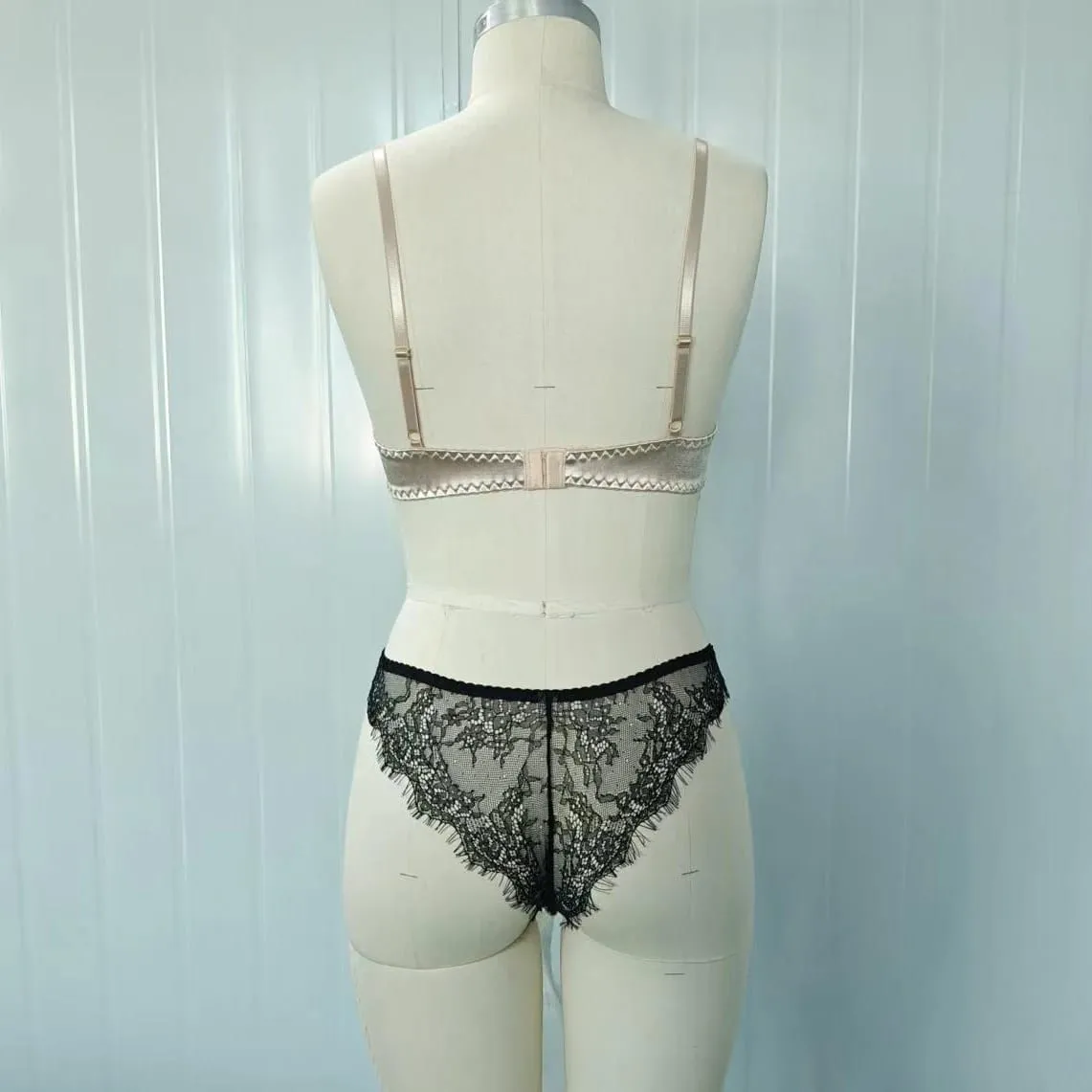 Kain Satin Bulu Mata Renda Patchwork Ultra Tipis Bergaris Bra Set Pakaian Dalam dengan Berkawat Pakaian Dalam Seksi Wanita Bra — image 7
