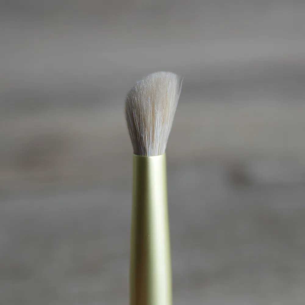 นุ่ม Saikoho แพะ Red Fox Hair SD06 Professional Hand Crafted แปรงแต่งหน้า Slanted Eye Shadow แปรงเครื่องสำอางค์แปรงแต่งหน้า — image 3