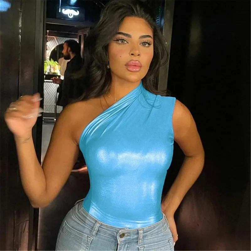 بدلة نسائية بكتف واحد لامعة باللون الأزرق والفضي والبرتقالي والأحمر — image 5