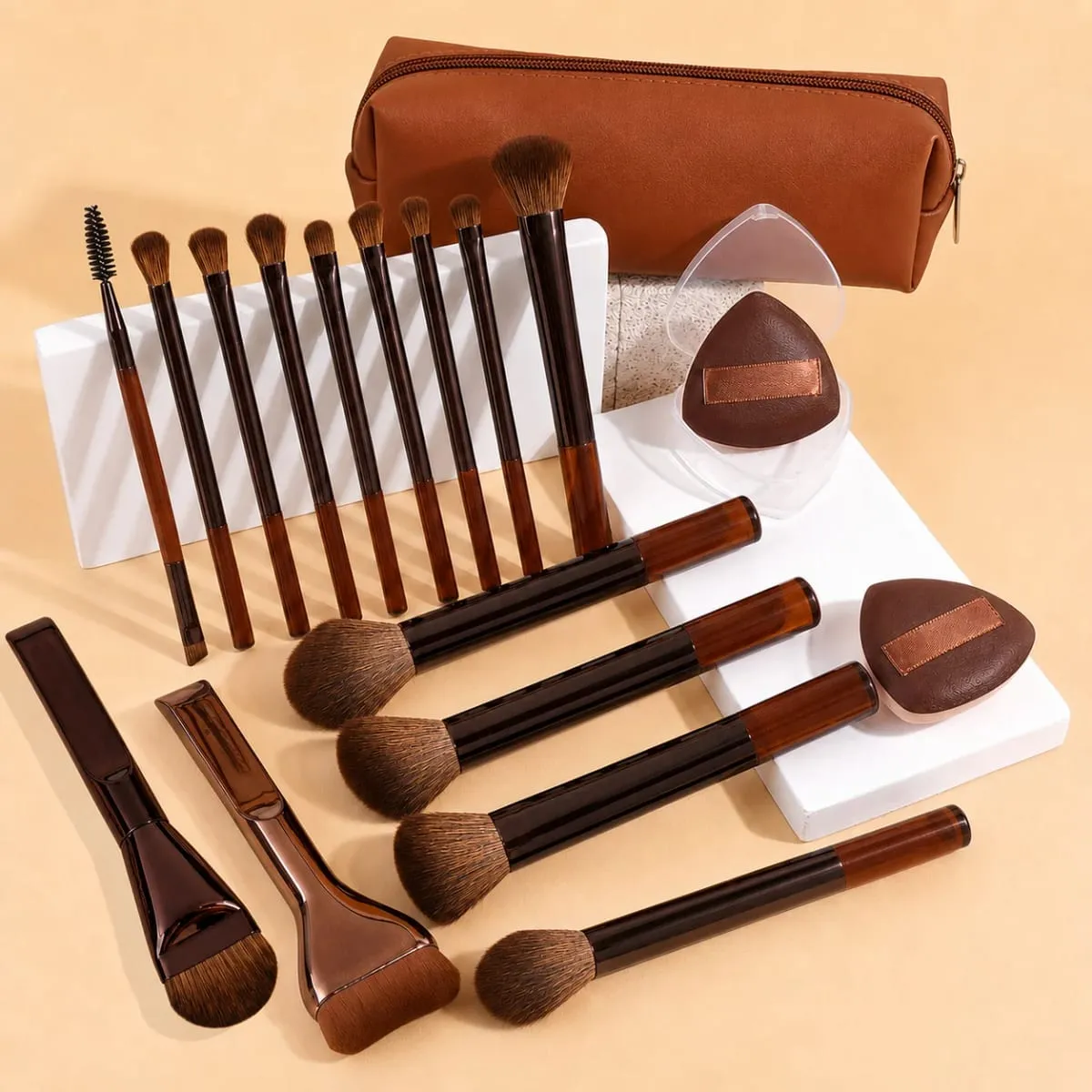 Conjunto de pincéis de maquiagem - 18 unidades multifuncionais de alto valor - incluindo 15 pincéis de maquiagem + 2 puffs de pó + bolsa de maquiagem - amigo de viagem — image 2